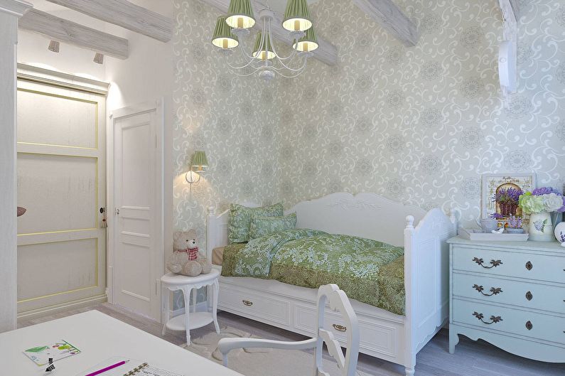 Design of a little nursery for a girl - photo