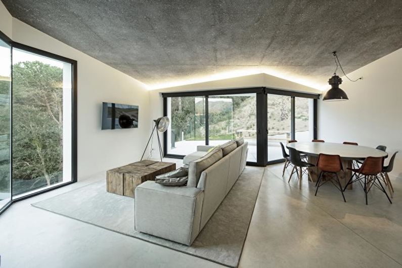 Interiørdesign av en hytte eller et landsted - foto