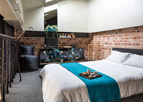 Loft style bedroom design: 75 photo ideas