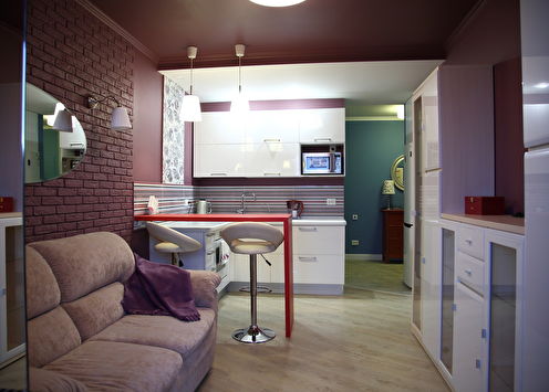 Spanish Wind: Small apartment for a girl