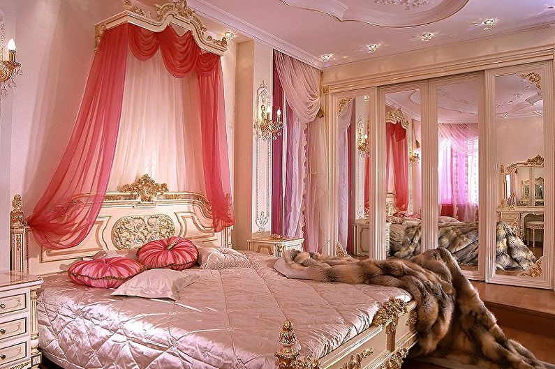 Small bedroom in a classic style - Interior Design