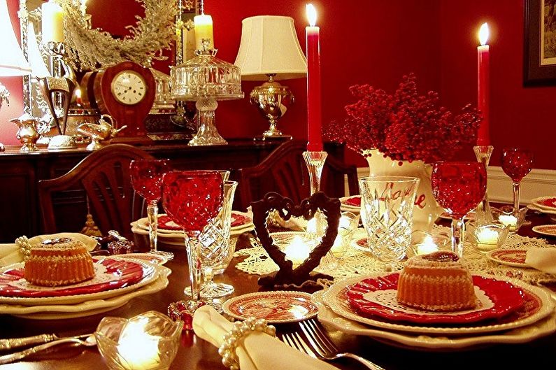 How to decorate an apartment on February 14 - Serving a table