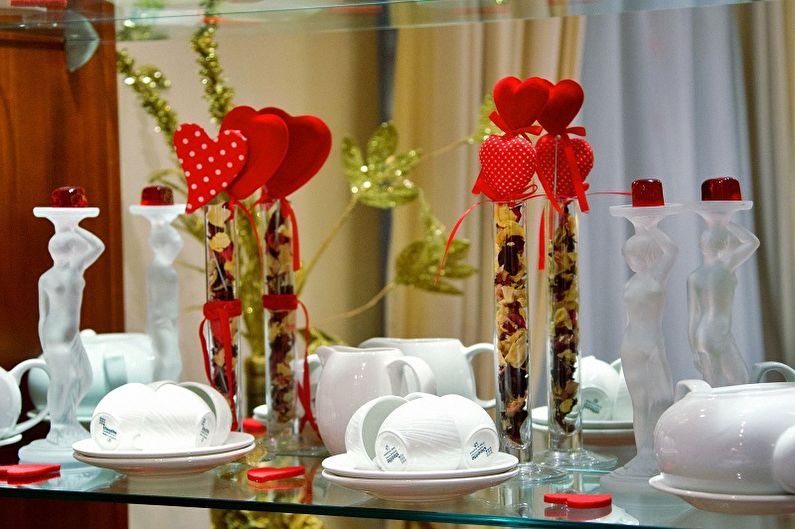 We decorate the apartment on February 14 - photo