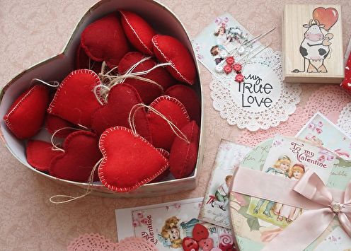 How to make a DIY gift for February 14