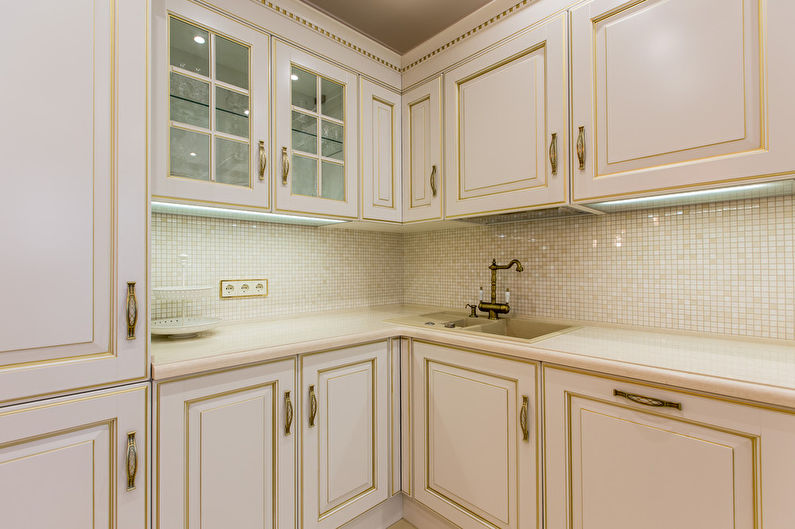 Bon Appetit: Classic-style kitchen interior
