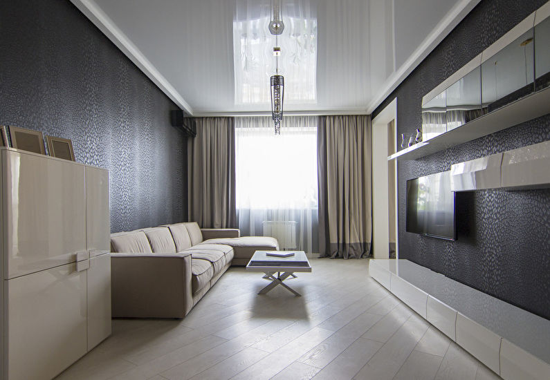 White stretch ceiling in the hall (living room) - photo