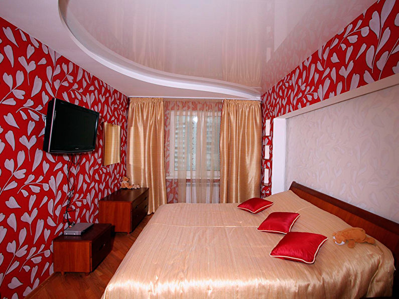White stretch ceiling in the bedroom - photo