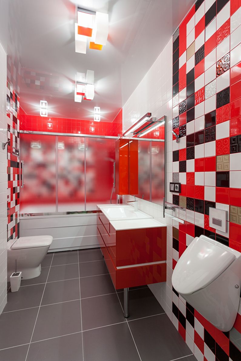 White stretch ceiling in the bathroom - photo