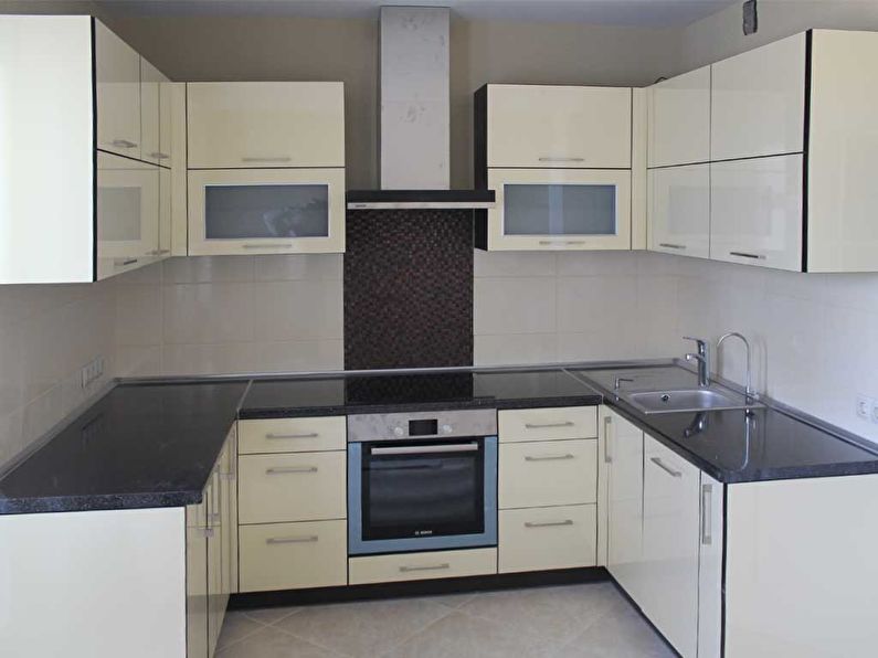 Kitchen design 9 sq.m. - U-shaped headset
