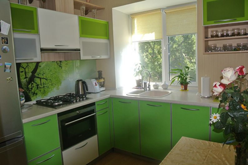 Kitchen design 9 sq.m. - Window sill
