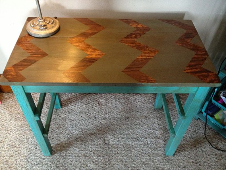 Painting - DIY old table decor