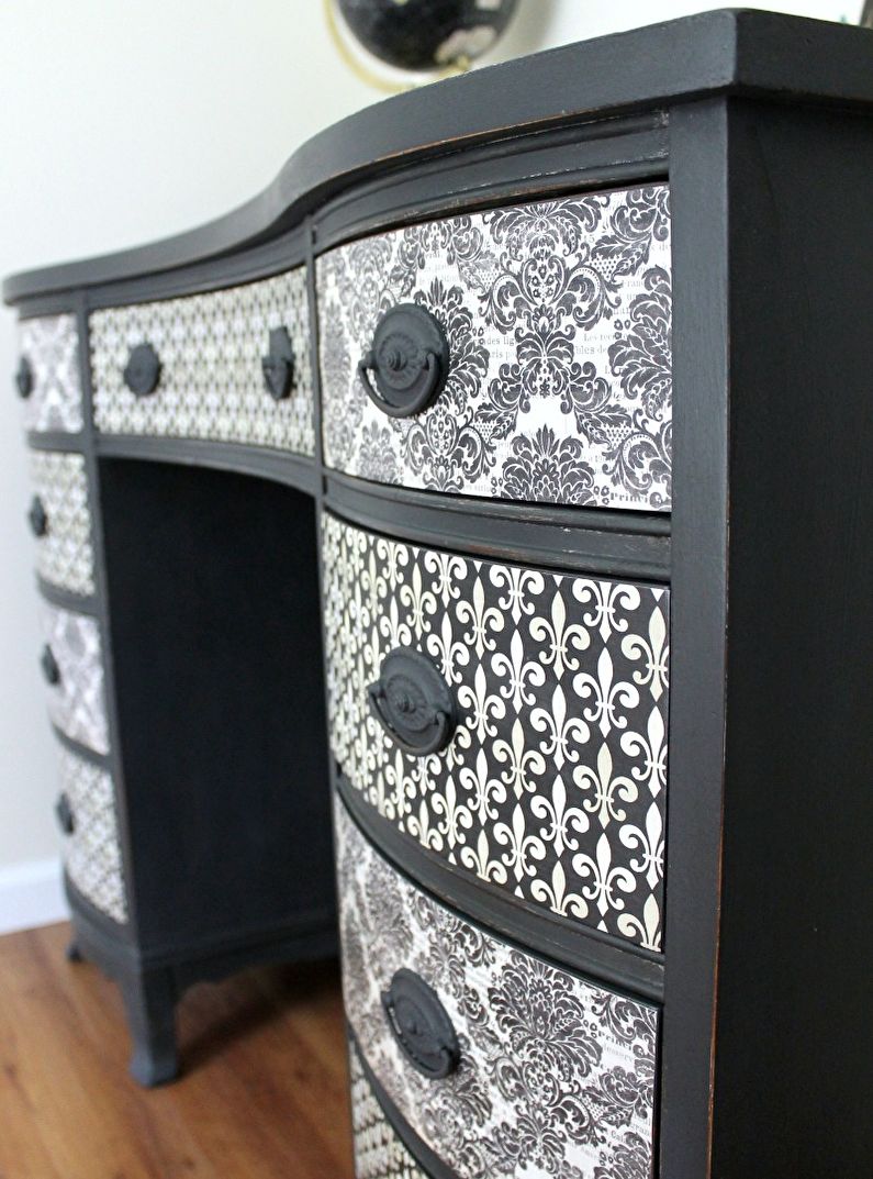 Decoupage - DIY old table decor