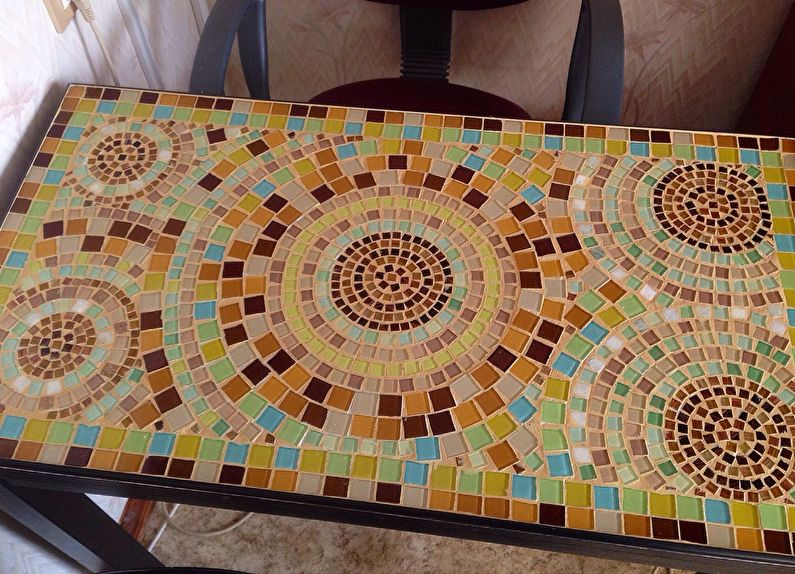 Mosaic - DIY old table decor