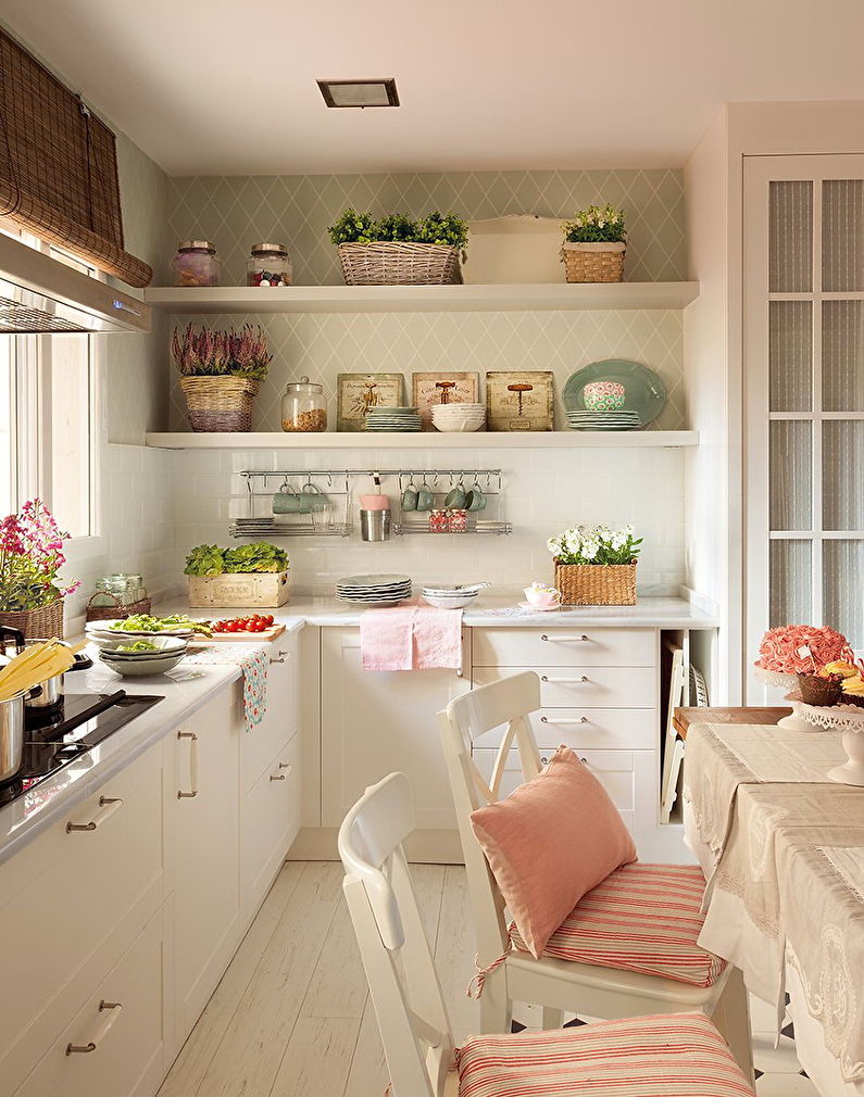Design of a small kitchen in the style of provence
