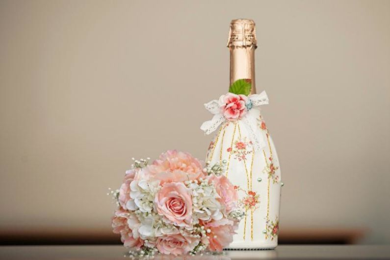 Décor de bouteille bricolage - Découpage