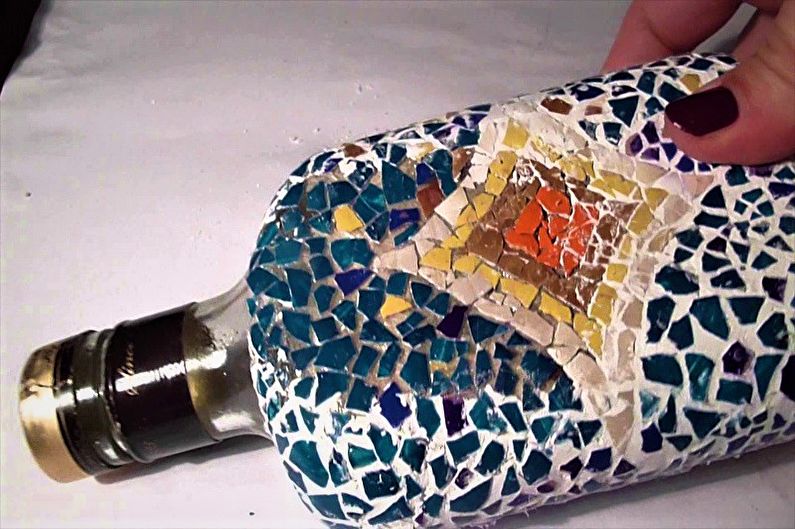Décor de bouteille bricolage - Décor de coquille d'oeuf