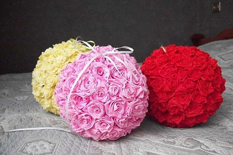 DIY flowers from napkins - photo