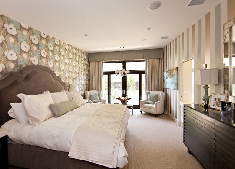 Combining Wallpaper in the Bedroom - Companion Wallpaper