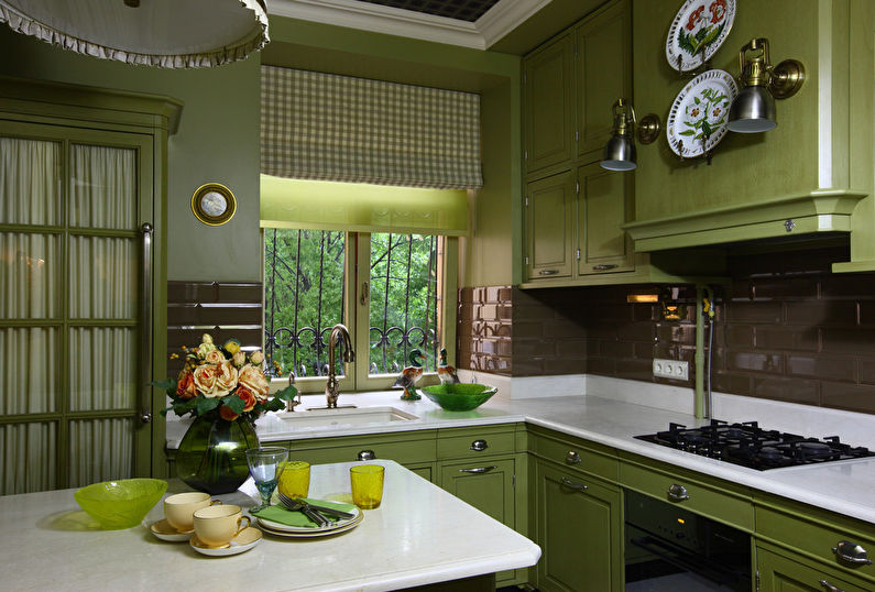 Concevez une petite cuisine dans un style classique