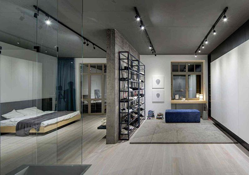 Glass partitions in the interior of the apartment