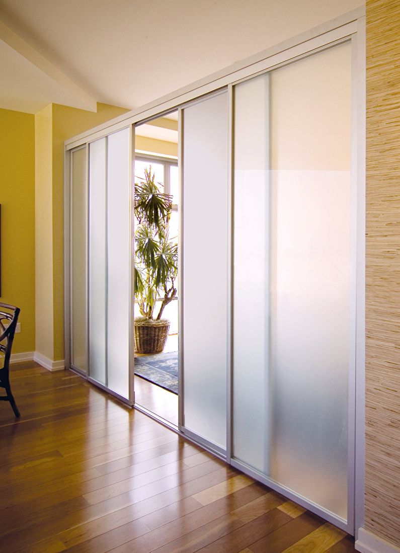 Frosted glass partitions in the apartment