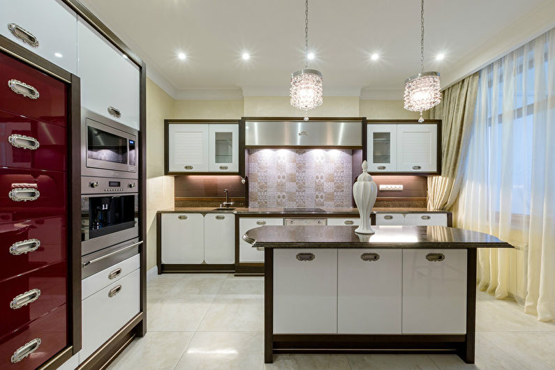 Colonial Style Apartment Design - photo 2