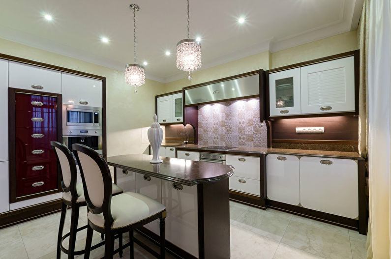 Colonial Style Apartment Design - photo 3