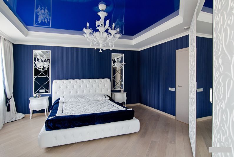 Two-level suspended ceilings in the bedroom