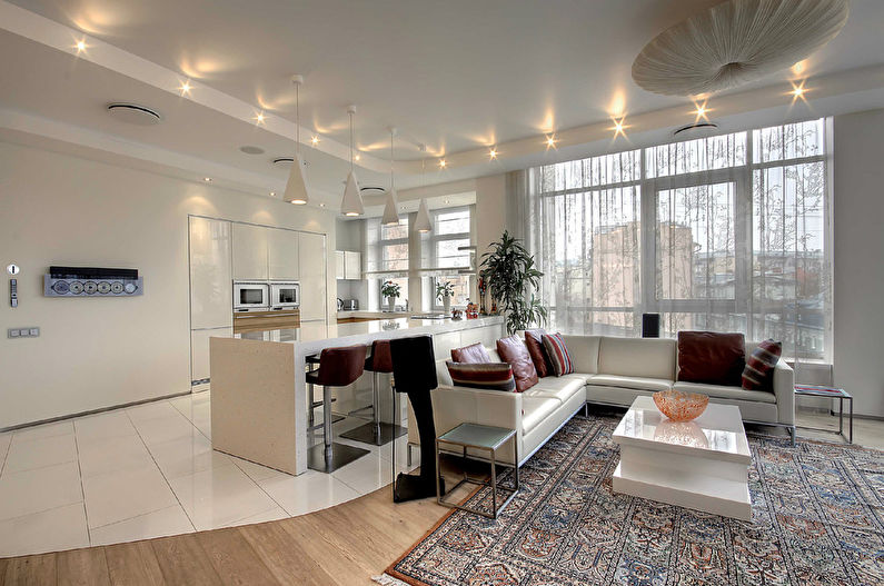 Apartment on Tsvetnoy Boulevard - photo 1