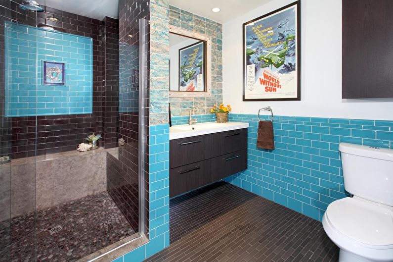 The combination of colors in the interior of the bathroom - blue with brown and white
