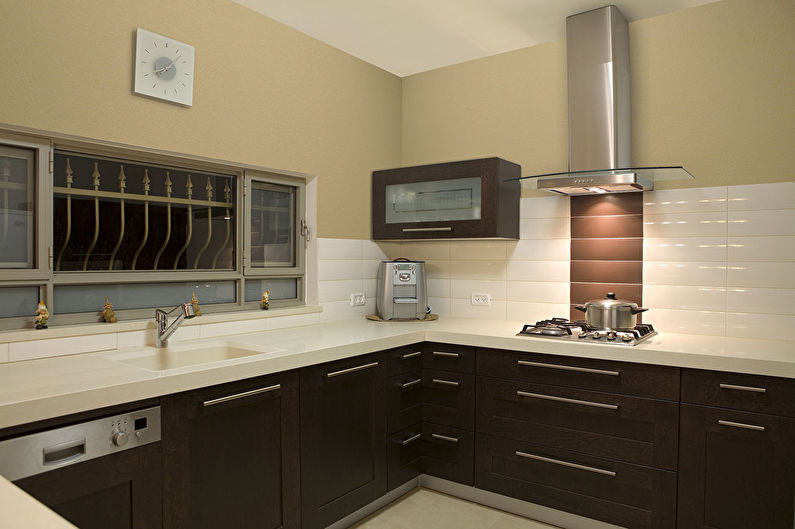Cullets in the interior of the kitchen