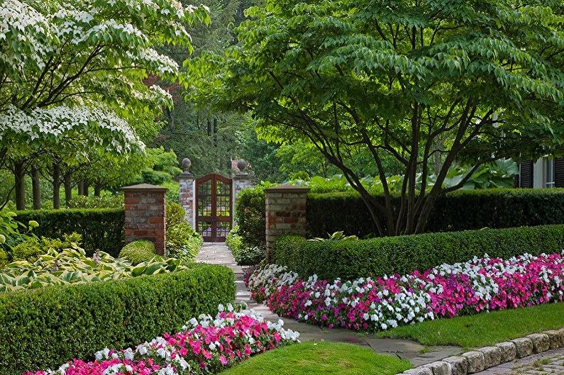 Border - Flowerbed at the cottage, ideas for landscape design