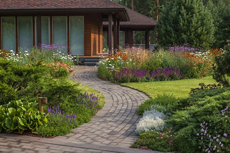 Mixborder - Flowerbed at the cottage, ideas for landscape design