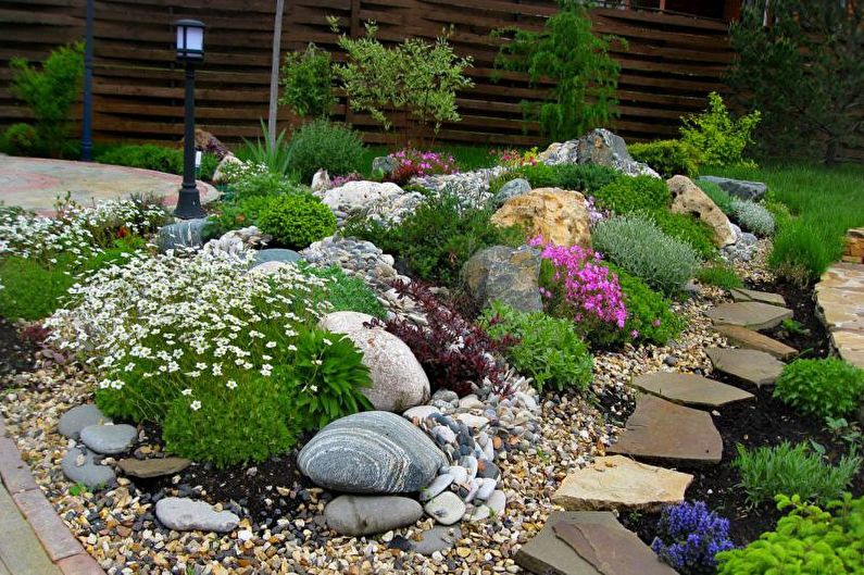 Stone Garden - Flowerbed at the cottage, ideas for landscape design