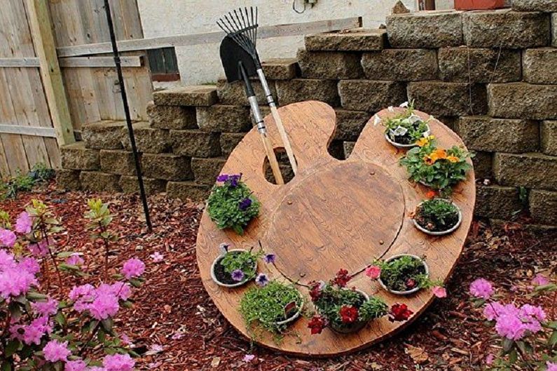 Multidimensional flower beds - Flowerbed at the cottage, ideas for landscape design
