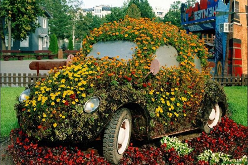 Multidimensional flower beds - Flowerbed at the cottage, ideas for landscape design
