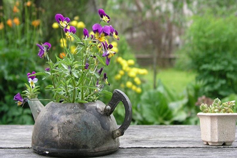 Multidimensional flower beds - Flowerbed at the cottage, ideas for landscape design