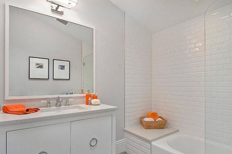 Interior design of a white bathroom - photo