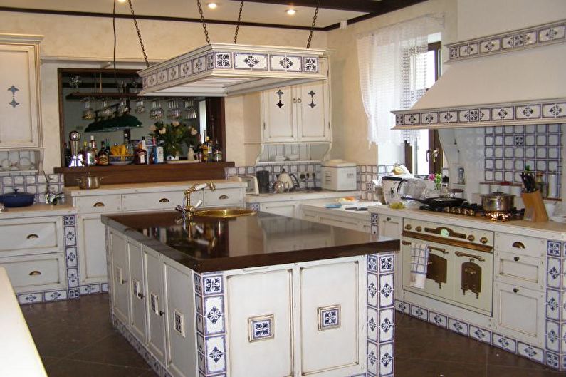 Interior design of an apartment in provence style - photo