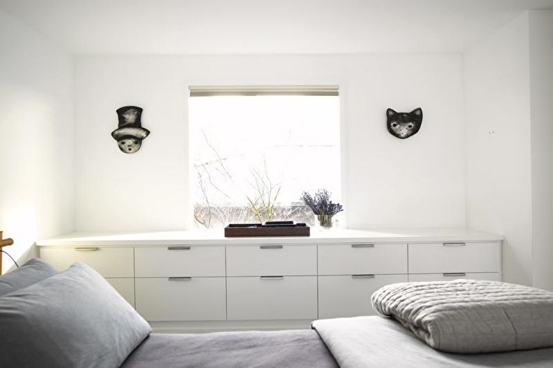 Minimalism style sa interior - Tela, dekorasyon at pag-iilaw