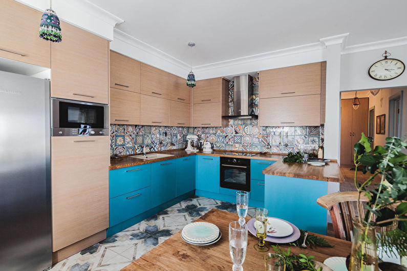 Interior design of a kitchen in turquoise tones - photo