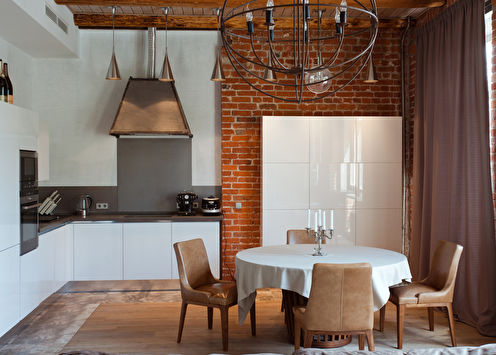 Kitchen in an old brick stalin, Moscow