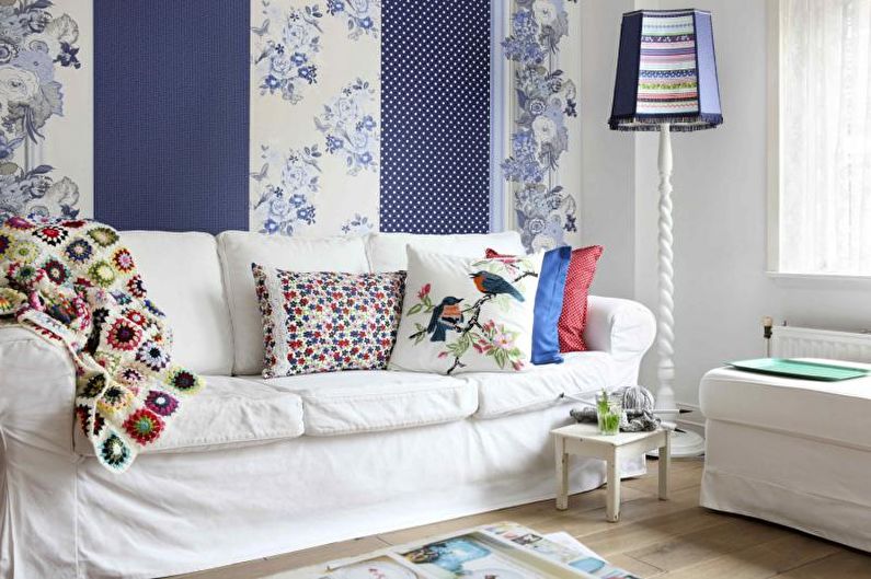 Combination of wallpapers in the living room - Vertical combination