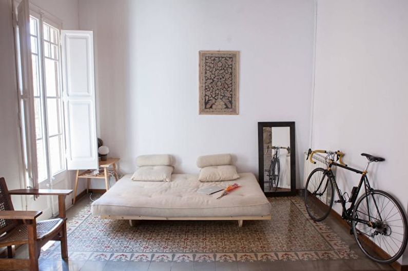 Interior design di una camera da letto bianca - foto