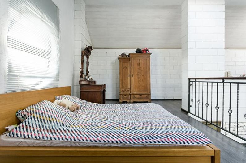 Interior design di una camera da letto bianca - foto