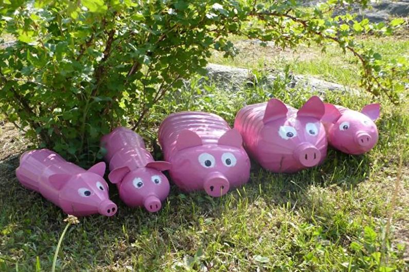 DIY plastic bottle crafts - Pig-pots
