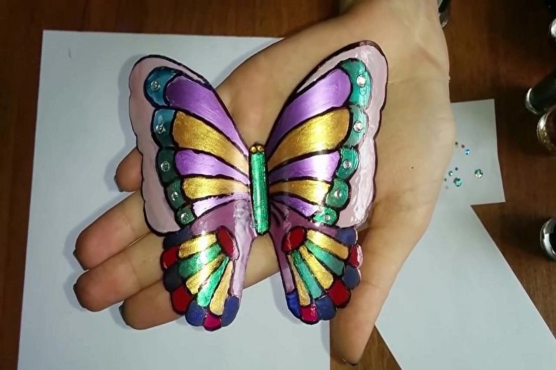 DIY Plastic Bottle Crafts - Butterflies