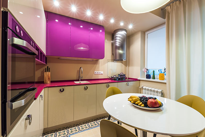 Square small kitchen - interior design