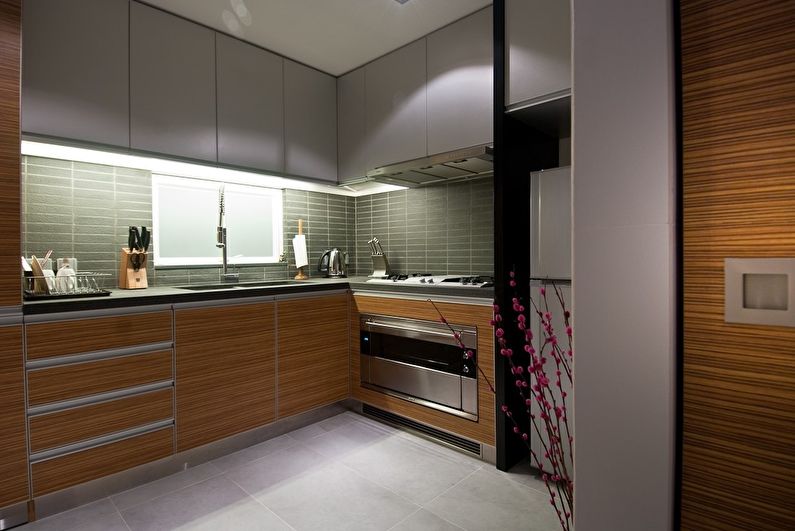 Small kitchen - floor design