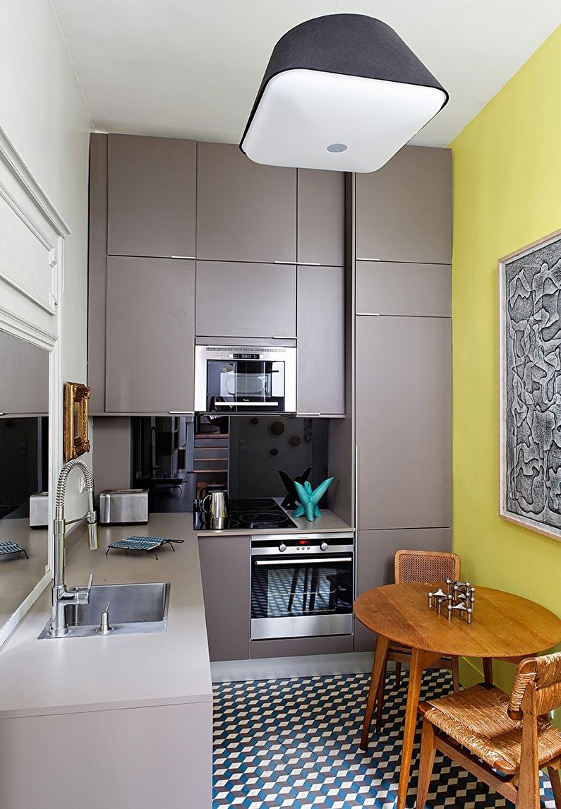 Small kitchen - ceiling design